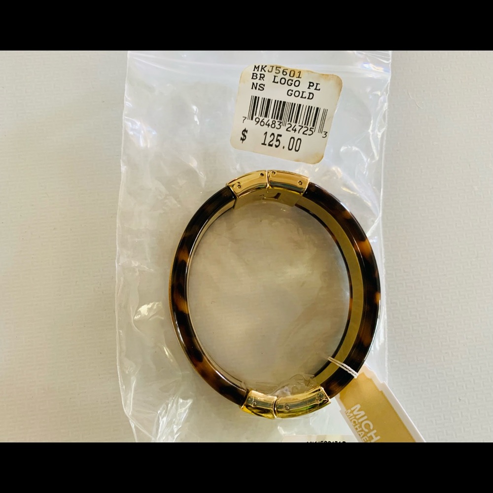 NWT! Michael Kors Turtle Shell Bracelet. - Picture 3 of 4
